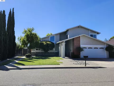 18775 E Cavendish Dr, Castro Valley, CA 94552