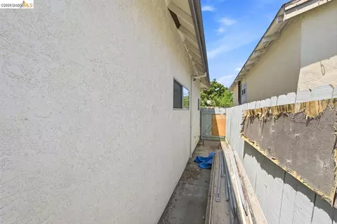 Exterior - 1930 Ohio St, Vallejo, CA 94590 photo 6 of 6