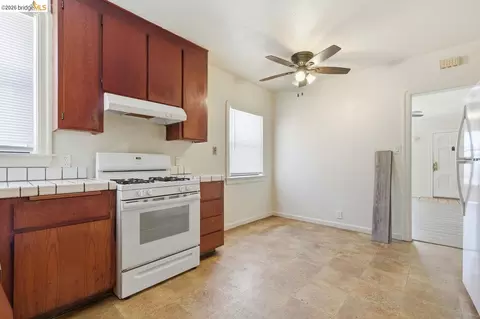 Kitchen - 1930 Ohio St, Vallejo, CA 94590 photo 3 of 3