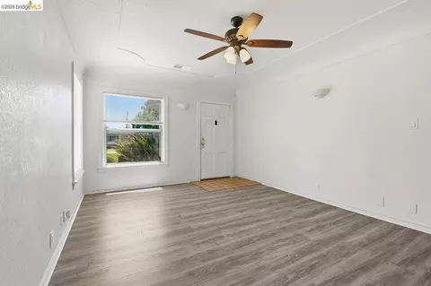 Living - 1930 Ohio St, Vallejo, CA 94590 photo 1 of 2