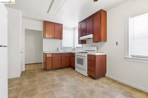 Kitchen - 1930 Ohio St, Vallejo, CA 94590 photo 1 of 3