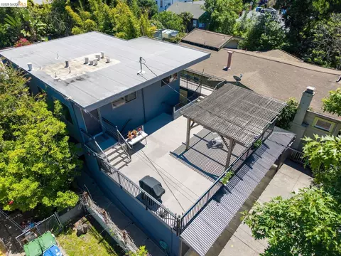 Exterior - 2235 California St, Berkeley, CA 94703 photo 10 of 13