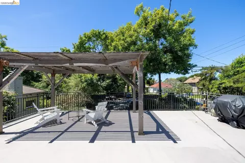 Exterior - 2235 California St, Berkeley, CA 94703 photo 4 of 13