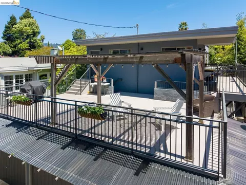 Exterior - 2235 California St, Berkeley, CA 94703 photo 11 of 13