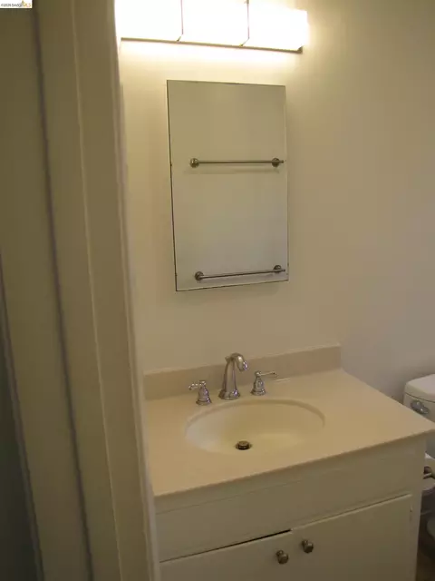 Bath - 2235 California St, Berkeley, CA 94703 photo 3 of 3