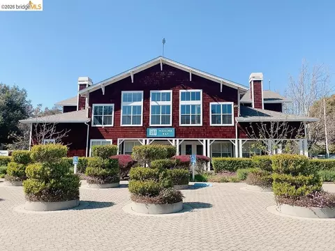 58 Marina Lakes Dr, Richmond, CA 94804