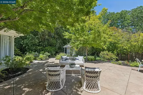 Exterior - 4 Crest Rd, Lafayette, CA 94549 photo 9 of 14