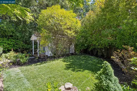 Exterior - 4 Crest Rd, Lafayette, CA 94549 photo 10 of 14