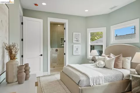 Bedroom - 1009 Addison St, Berkeley, CA 94710 photo 2 of 7