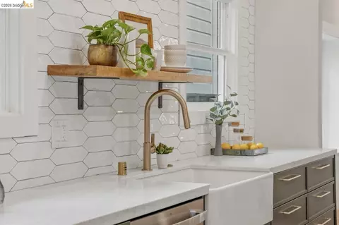 Kitchen - 1009 Addison St, Berkeley, CA 94710 photo 3 of 4