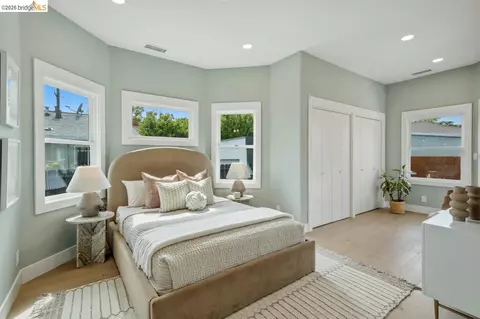 Bedroom - 1009 Addison St, Berkeley, CA 94710 photo 1 of 7