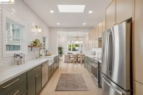 Entry Way - 1009 Addison St, Berkeley, CA 94710 photo 4 of 6