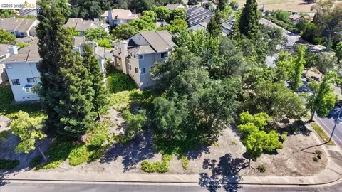 View/Area - 1025 Pinehurst Ct, Concord, CA 94521 photo 4 of 11