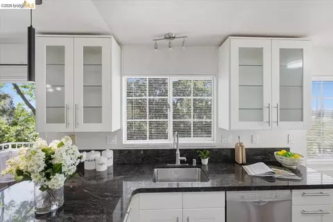 Kitchen - 1025 Pinehurst Ct, Concord, CA 94521 photo 4 of 4