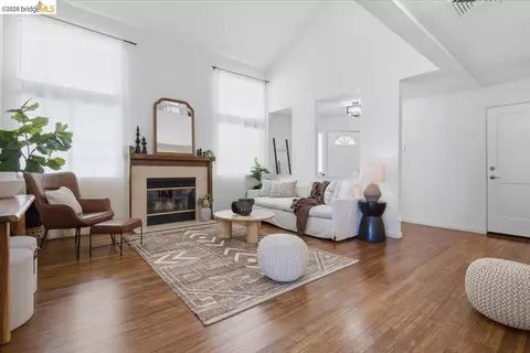Living - 1025 Pinehurst Ct, Concord, CA 94521 photo 1 of 5
