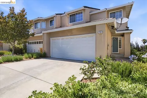 Exterior - 1025 Pinehurst Ct, Concord, CA 94521 photo 5 of 6