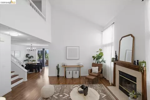 Living - 1025 Pinehurst Ct, Concord, CA 94521 photo 3 of 5