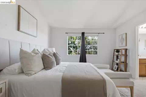 Bedroom - 1025 Pinehurst Ct, Concord, CA 94521 photo 1 of 3