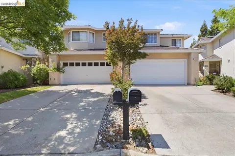 Exterior - 1025 Pinehurst Ct, Concord, CA 94521 photo 3 of 6
