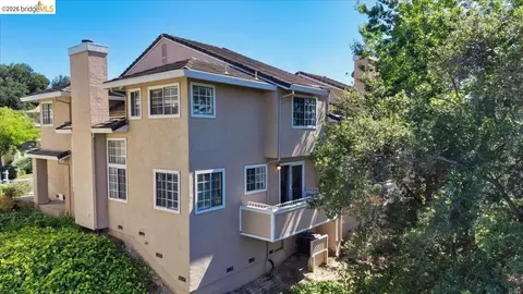 Exterior - 1025 Pinehurst Ct, Concord, CA 94521 photo 6 of 6