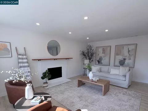 1899 Queens Rd, Concord, CA 94519
