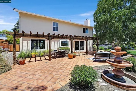 Exterior - 11433 Wildcat Ct, Dublin, CA 94568 photo 7 of 19