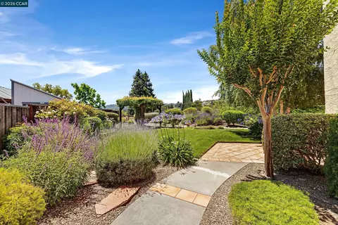 Exterior - 11433 Wildcat Ct, Dublin, CA 94568 photo 9 of 19