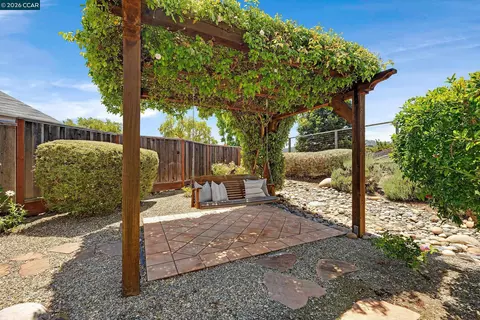 Exterior - 11433 Wildcat Ct, Dublin, CA 94568 photo 14 of 19