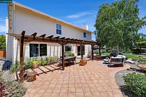 Exterior - 11433 Wildcat Ct, Dublin, CA 94568 photo 6 of 19