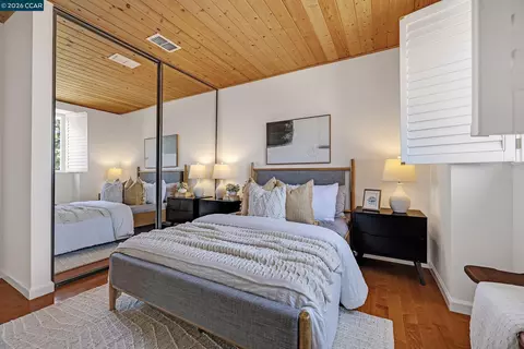 Bedroom - 11433 Wildcat Ct, Dublin, CA 94568 photo 6 of 14