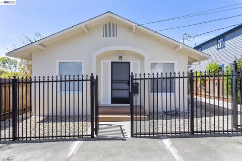 2215 E 29th St, Oakland, CA 94606