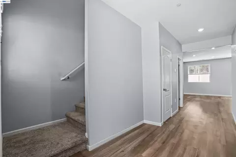 Entry Way - 281 Agata Way, Oakley, CA 94561 photo 2 of 5