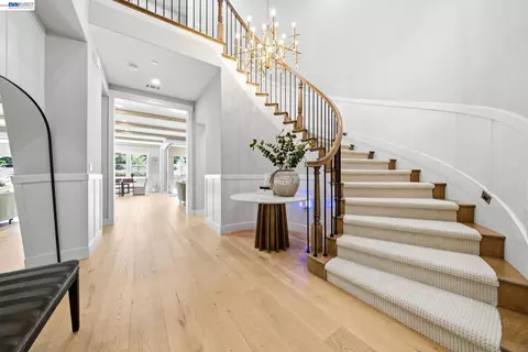 2830 Delamar Dr, Dublin, CA 94568