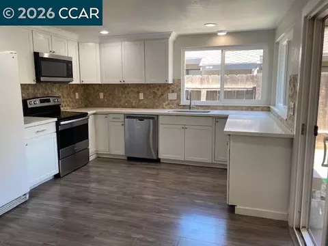 Kitchen - 945 Arambel Dr, Patterson, CA 95363 photo 1 of 1