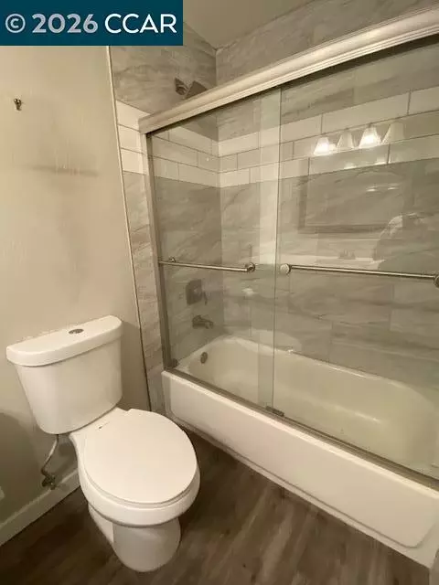 Bath - 945 Arambel Dr, Patterson, CA 95363 photo 2 of 4