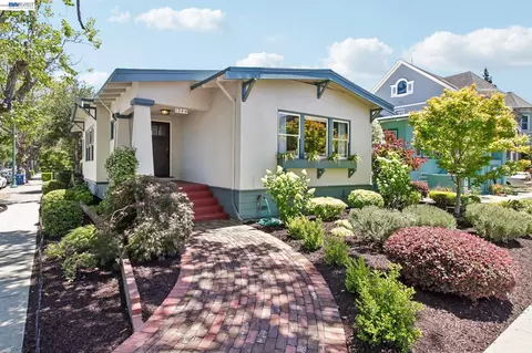 1344 Saint Charles St, Alameda, CA 94501