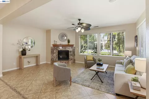 Living - 2631 Amatchi Ct, Tracy, CA 95304 photo 6 of 9
