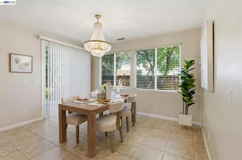 Dining - 2631 Amatchi Ct, Tracy, CA 95304 photo 2 of 3