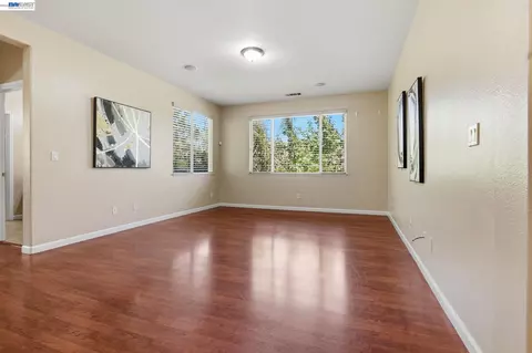 Living - 2631 Amatchi Ct, Tracy, CA 95304 photo 8 of 9