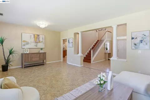 Living - 2631 Amatchi Ct, Tracy, CA 95304 photo 4 of 9