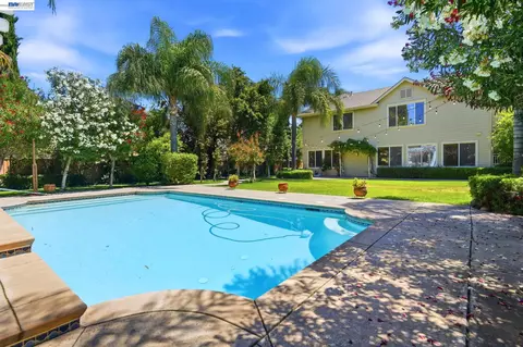 Exterior - 2631 Amatchi Ct, Tracy, CA 95304 photo 12 of 14