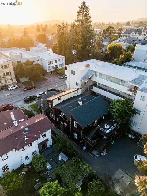 View/Area - 1643 Oxford St, Berkeley, CA 94709 photo 6 of 10