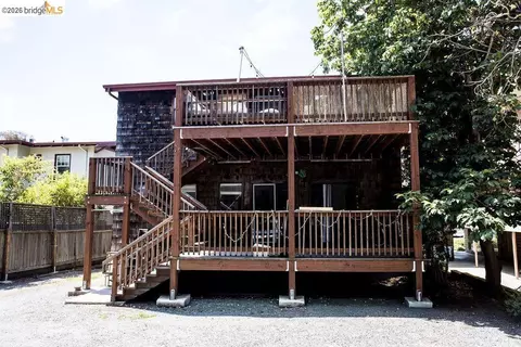 Exterior - 1643 Oxford St, Berkeley, CA 94709 photo 5 of 6