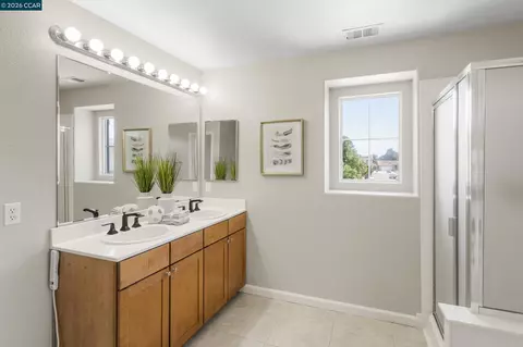 Bath - 38 Keith Ct, Oakley, CA 94561 photo 3 of 6