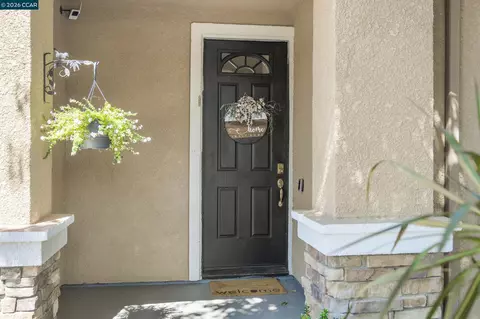 Entry Way - 38 Keith Ct, Oakley, CA 94561 photo 1 of 6