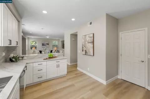 Entry Way - 38 Keith Ct, Oakley, CA 94561 photo 4 of 6