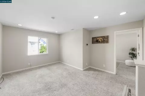 Living - 38 Keith Ct, Oakley, CA 94561 photo 9 of 10