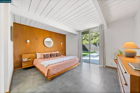 Bedroom - 4130 Wilson Ln, Concord, CA 94521 photo 2 of 5