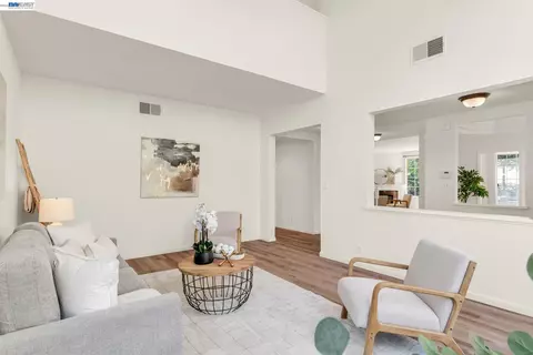 Living - 690 Glasgow Cir, Danville, CA 94526 photo 5 of 9