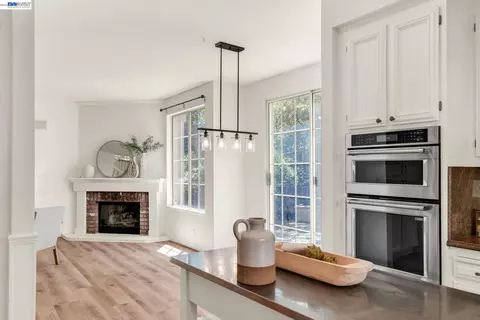 Kitchen - 690 Glasgow Cir, Danville, CA 94526 photo 2 of 2